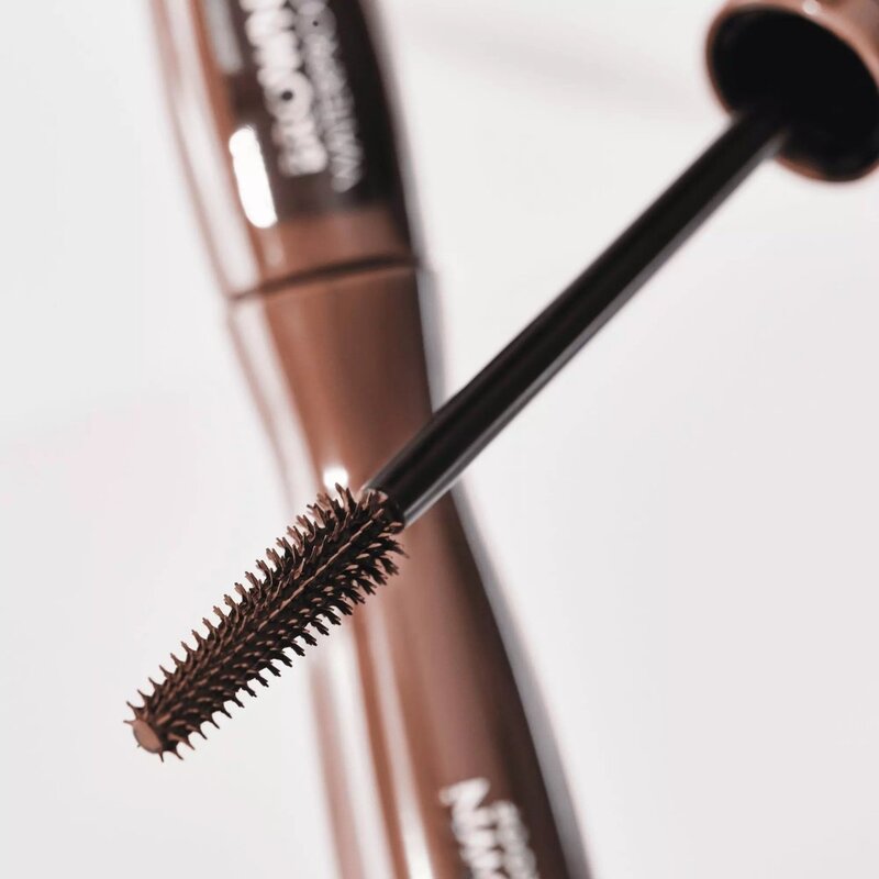 Mascara maro pentru volum Glam & Doll rezistenta la apa Catrice